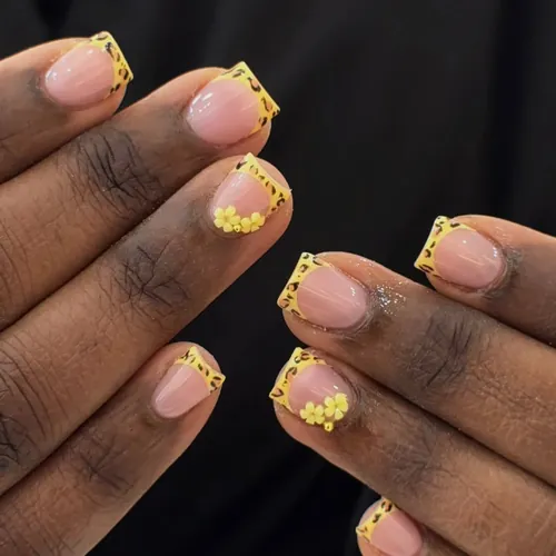 Hand-painted nail art by The Nail Bar, Farnworth, Bolton